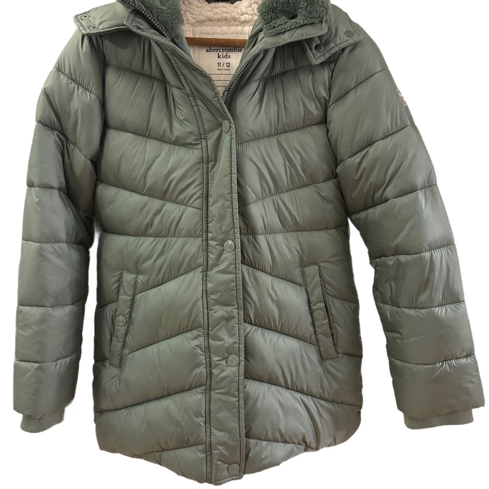 Abercrombie & Fitch Kids Sage Green Puffer Jacket Size 11/12